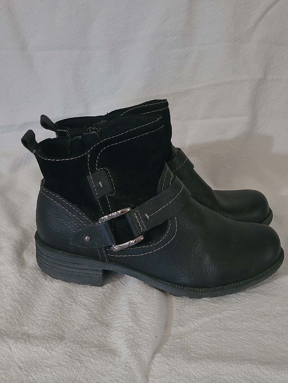 EARTH ORIGINS By EARTH Paris Black Suede Leather Ankle Boot Zipper Size 7.5W